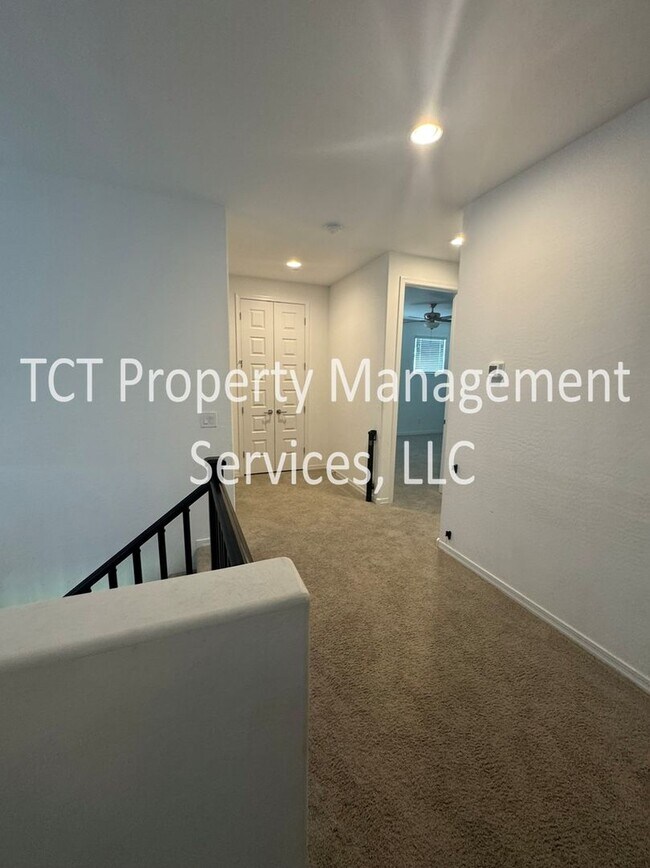 Building Photo - Beautiful Home in Spur Cross with Custom Touches