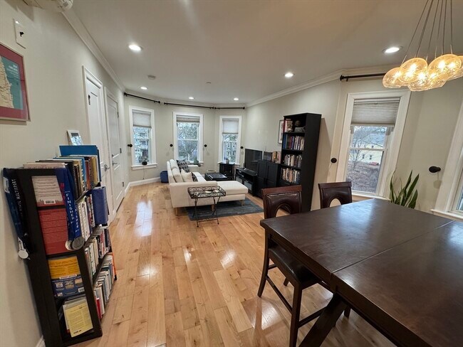 Building Photo - 11 Eliot St