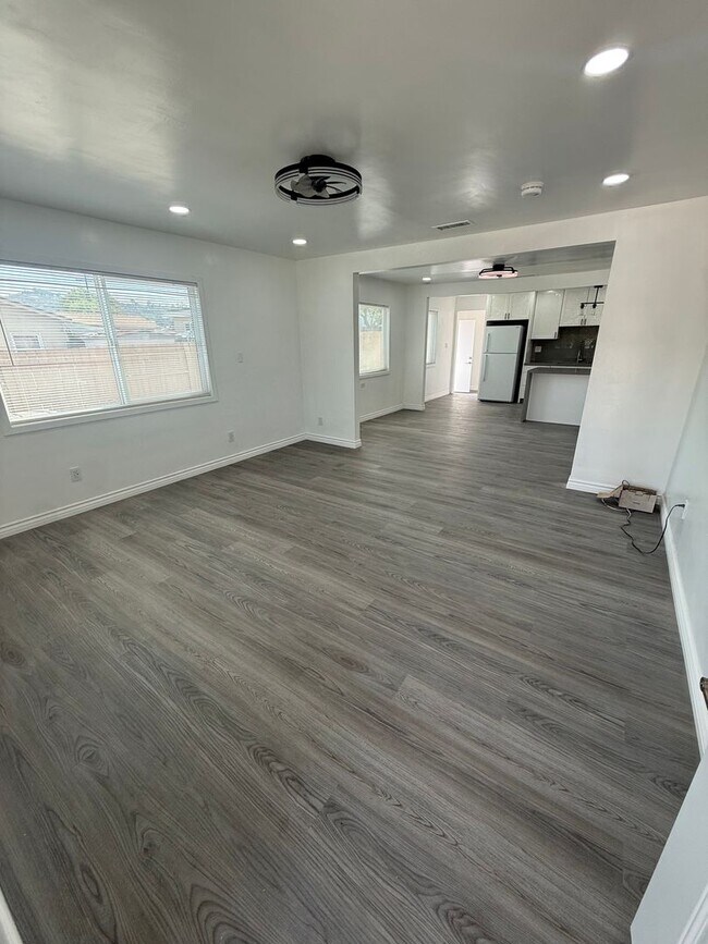Building Photo - 370 Richfield Ave