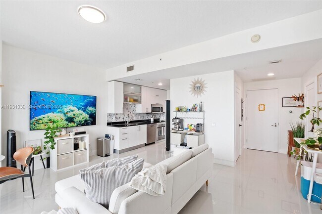 Building Photo - 60 SW 13th St