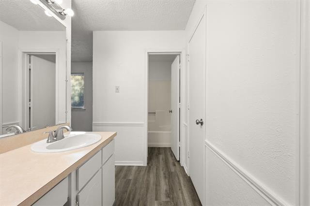 Building Photo - 7509 Echo Hill Dr