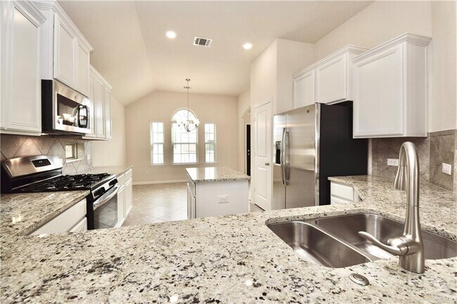 Building Photo - 1250 Chad Dr