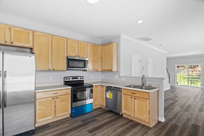 Building Photo - North Raleigh Townhouse with One Car Garage