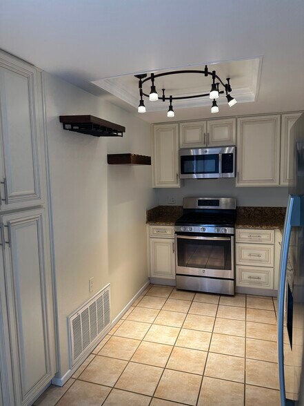 Building Photo - 34041 Emily Way