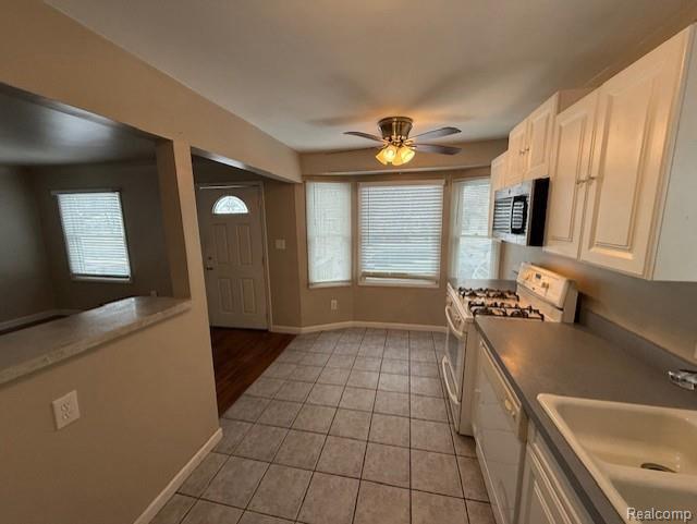 Building Photo - 1421 E 14 Mile Rd