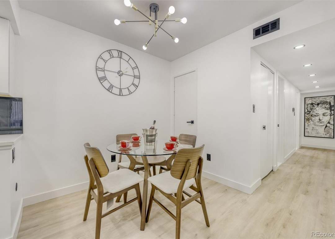 Large Dining Area - 4400 S Quebec St