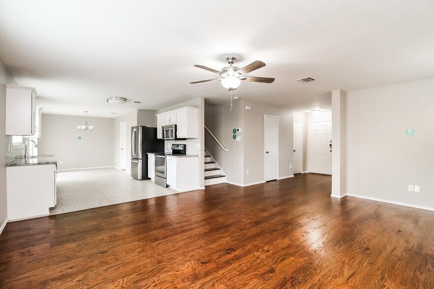 Building Photo - 3424 Cayman Dr