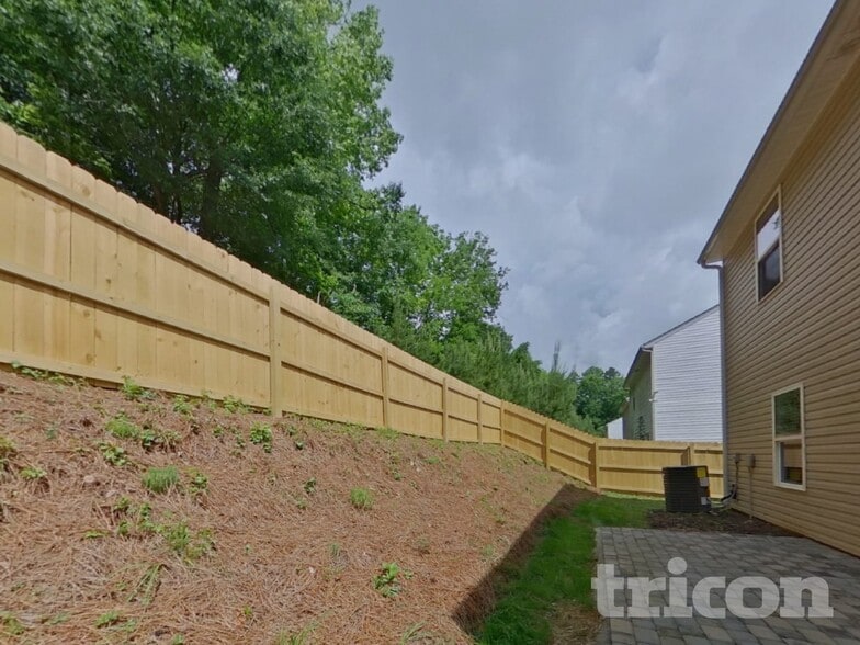 Building Photo - 2729 Yurman Rd