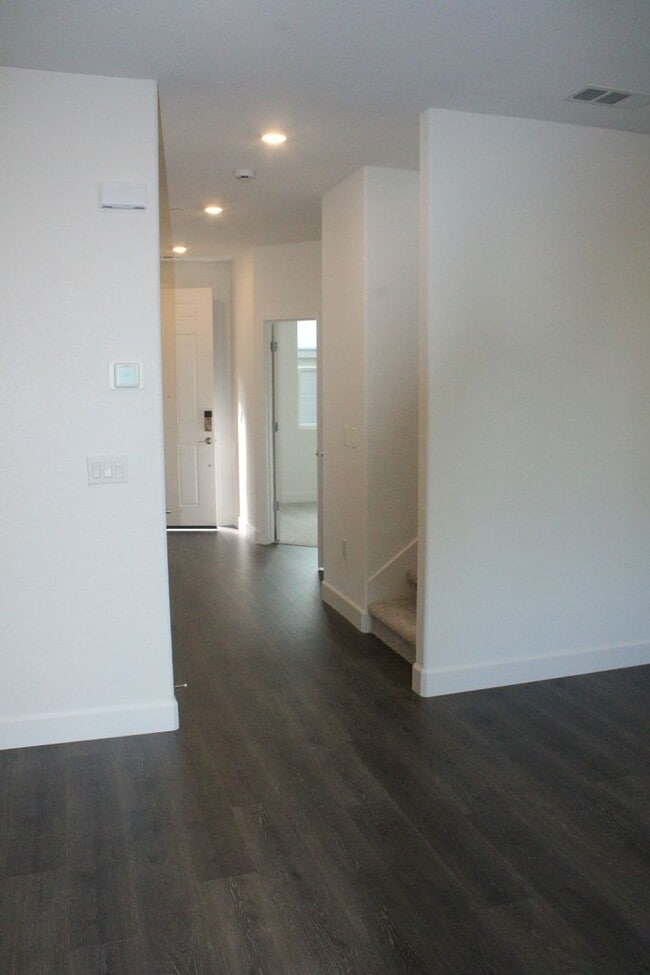 Building Photo - 4 Bedroom / 3 Bath House with Solar in San Marco Community-Close to Bart!