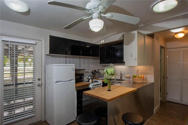 Building Photo - 1631 Bonita Ln