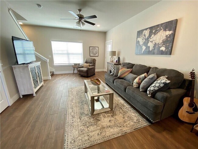 Building Photo - 7672 Har-Ber Ave