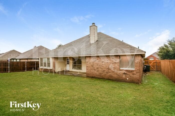 Building Photo - 960 Carlin Ln
