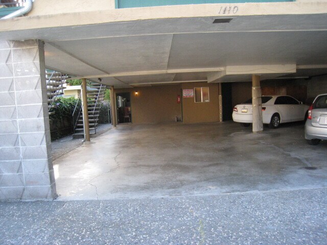 Building Photo - 1110 Stannage Ave