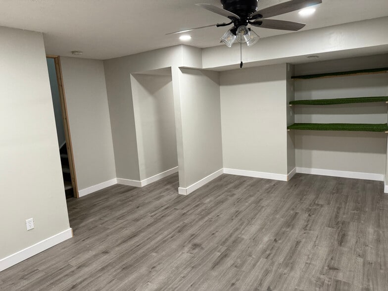 Building Photo - 204 Treeline Ln