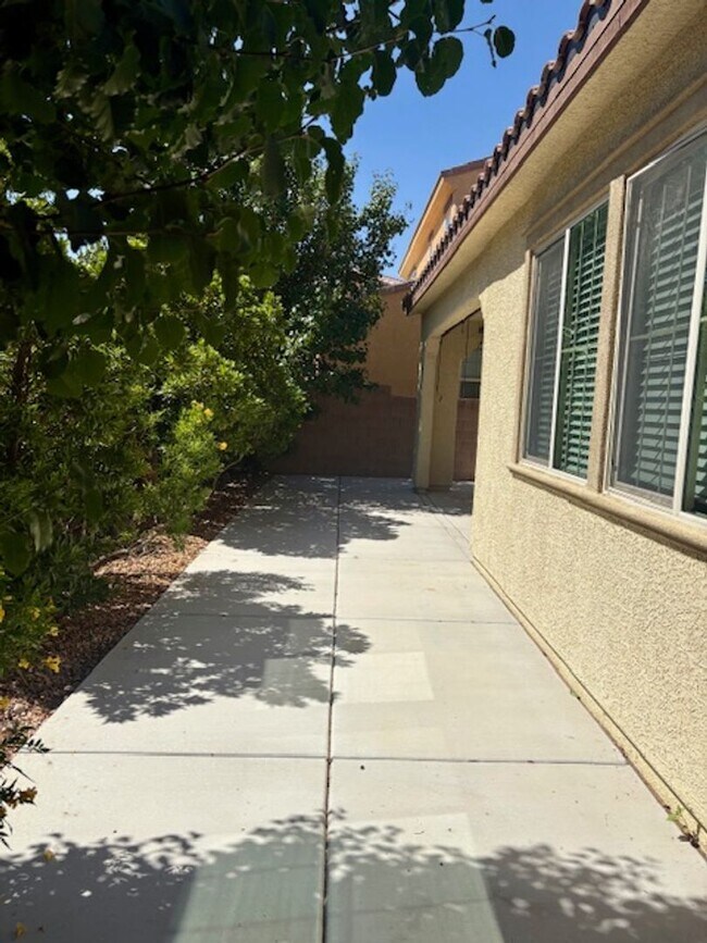 Building Photo - Beautiful two-story home in Inspirada with...