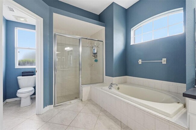 Building Photo - 12329 Creek Edge Dr