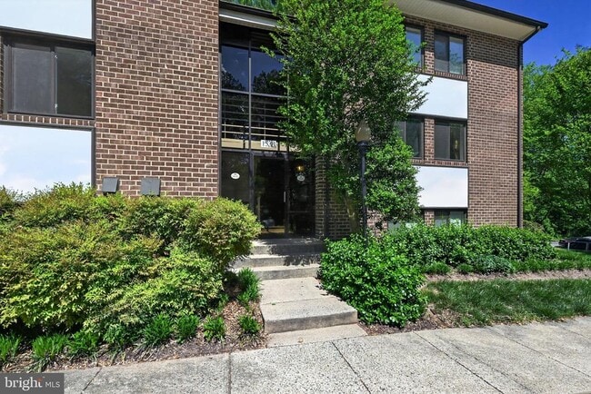 Building Photo - 1533 Northgate Square