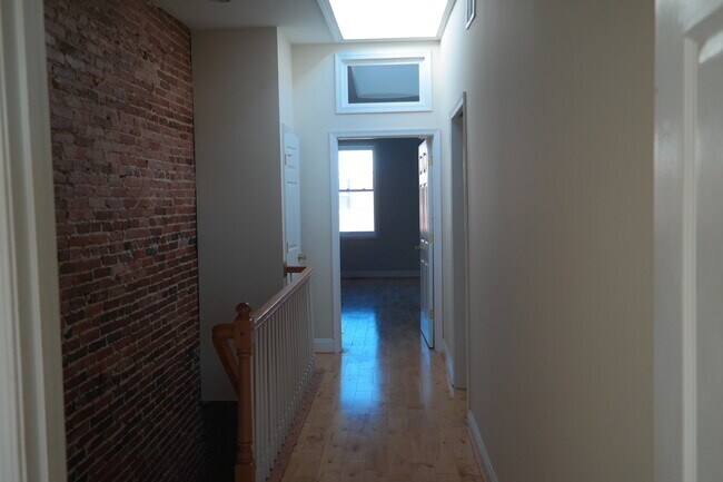 Building Photo - Charming 2 Bedroom/2.5 Bathroom Townhome in Linwood/Patterson Park, MD!