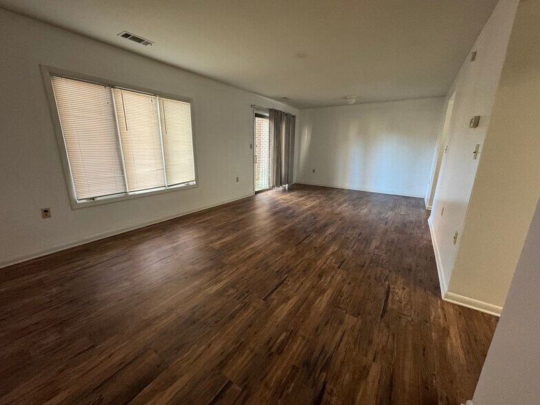 Building Photo - 334 Shenandoah Cir