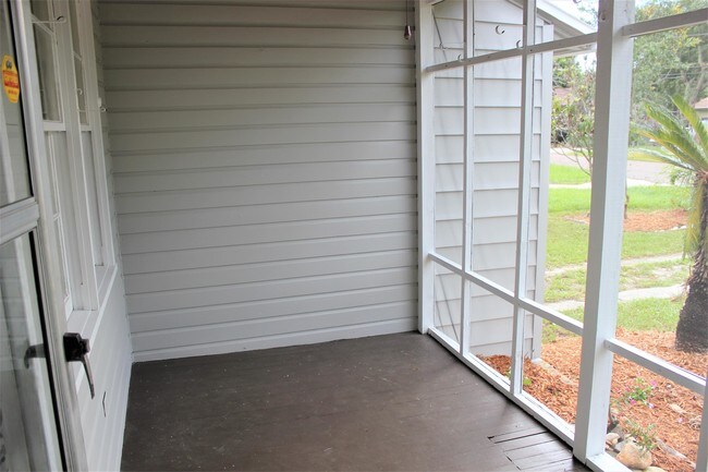 Building Photo - 763-763 Gardenia Ln