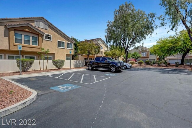 Building Photo - 6560 Bucking Horse Ln