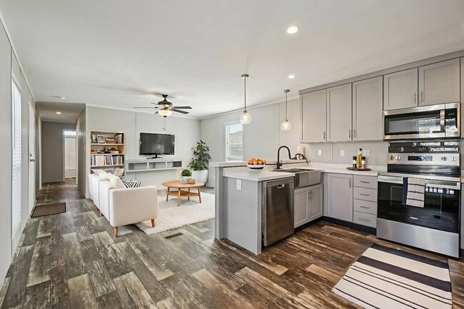 Building Photo - 1607 American Dr