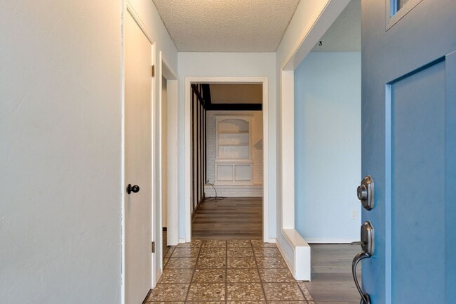 Building Photo - Welcome to your new home!