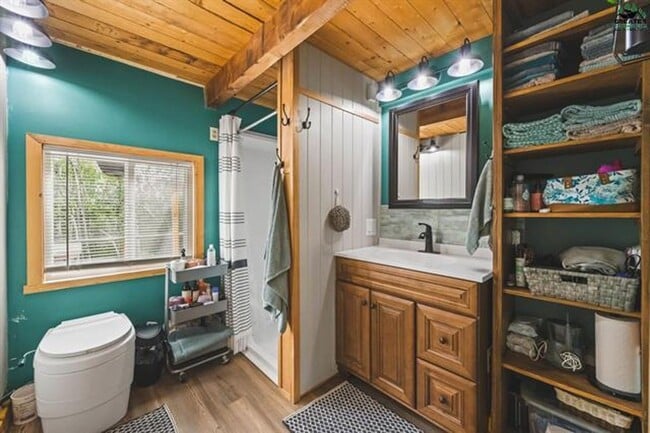 Building Photo - Charming 1-Bedroom Home on the Outskirts o...