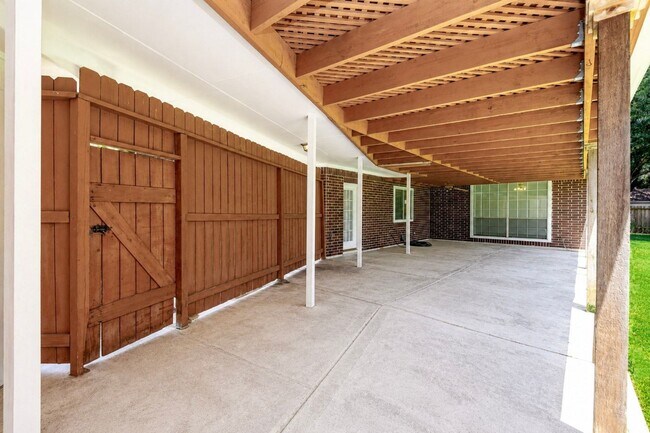 Building Photo - 11102 Brook Mill Ct