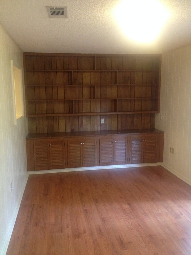 Building Photo - 1767 Peck Dr