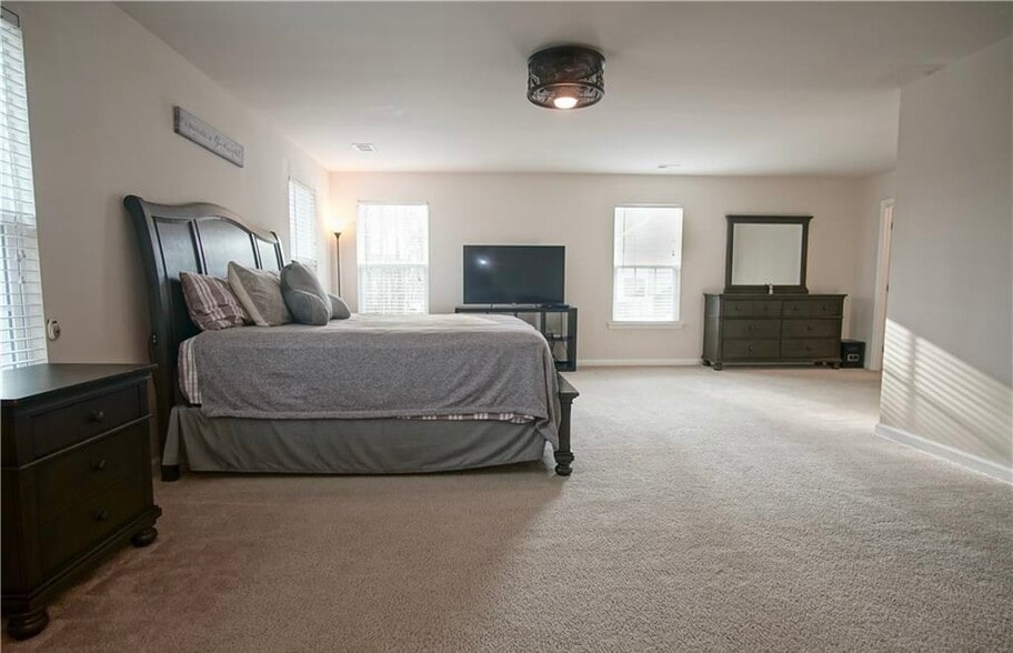 Building Photo - 13420 Harbor Dr