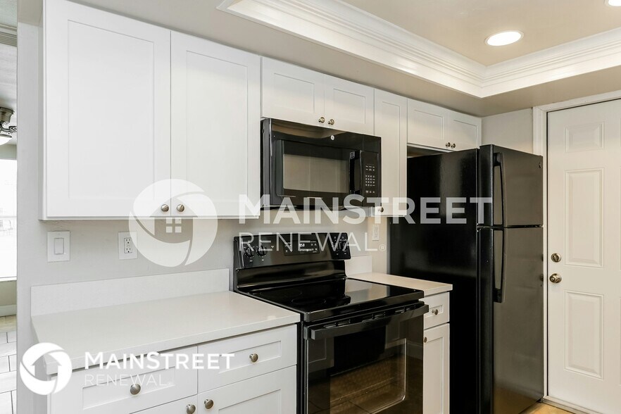 Building Photo - 7625 Ilex Dr