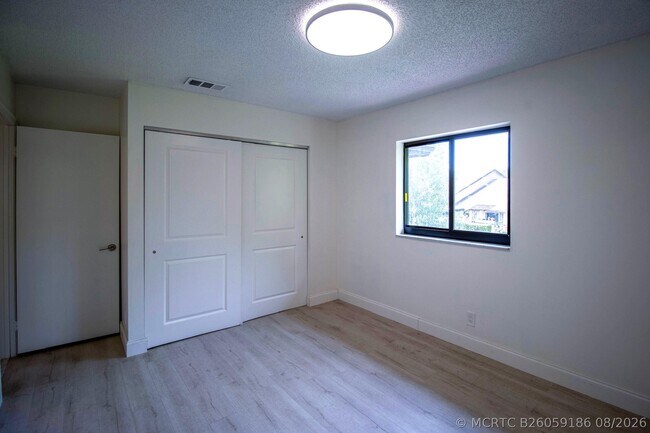 Building Photo - 3810 NW 23rd Ct