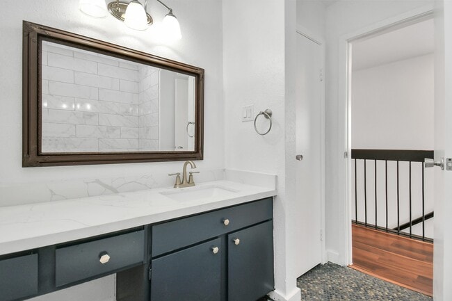 Building Photo - 2002 Gentryside Dr