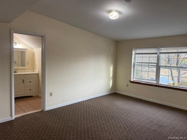 Building Photo - 94 Old Post Rd