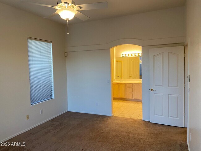 Building Photo - 10447 E Morning Star Dr