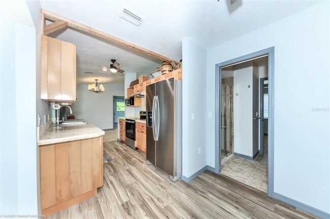 Building Photo - 11231 Euler Ave