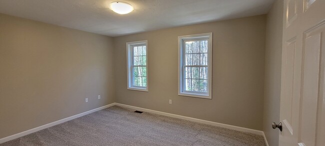 Building Photo - 53 Gatsby Dr