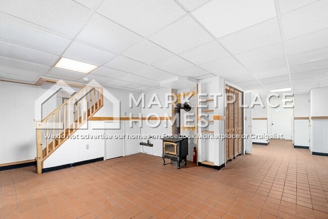 Building Photo - 649 Sixth St