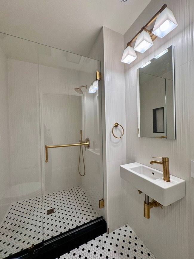 Building Photo - 1249 Kearny St