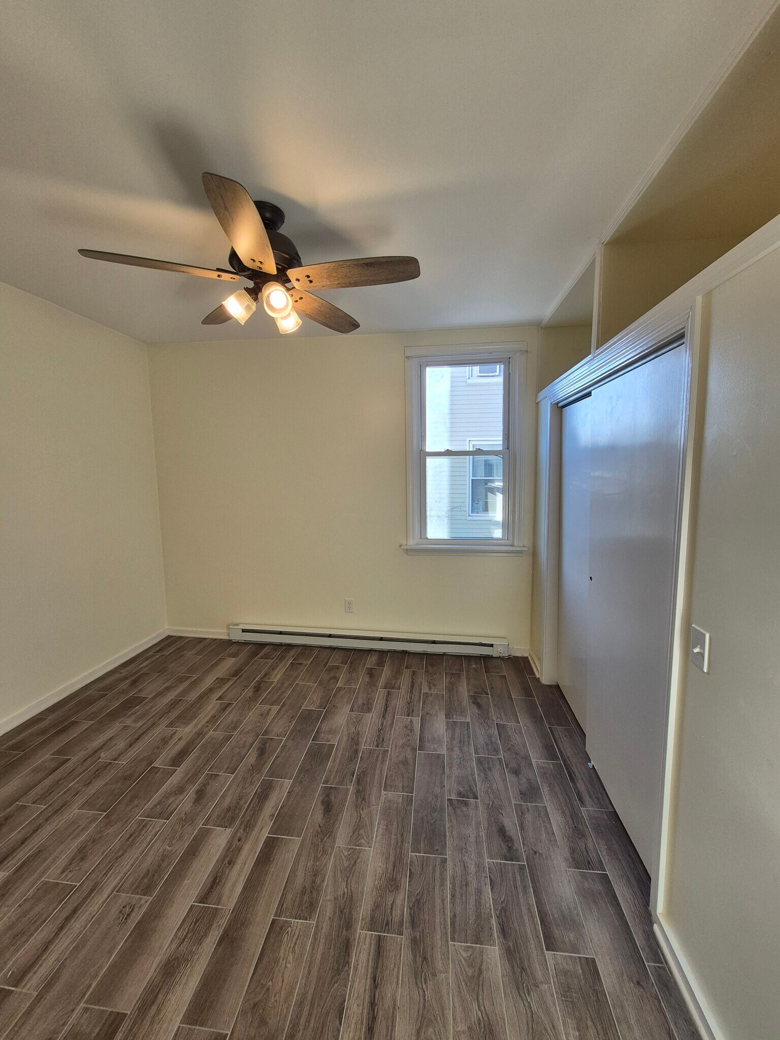 Building Photo - 2979 Fairfield Ave