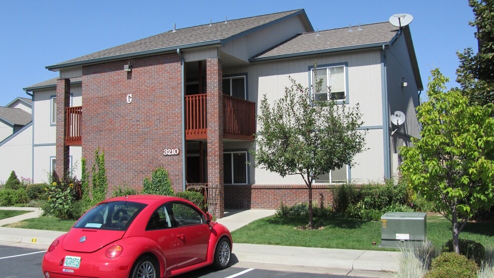 Primary Photo - 3210 W County Rd 52 E
