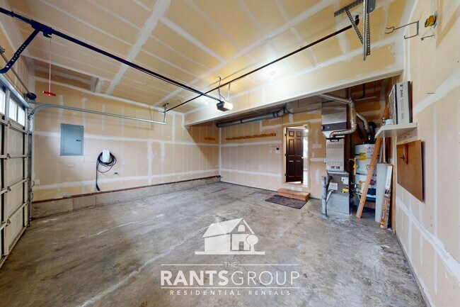 Building Photo - Updated Yelm Home with A/C, Bonus Room, and Fenced Yard!