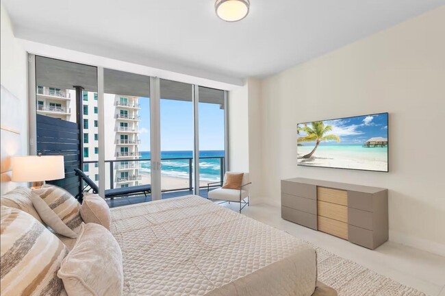 Building Photo - 3100 N Ocean Dr