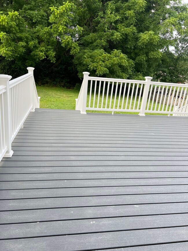 Building Photo - 307 Birch Dr