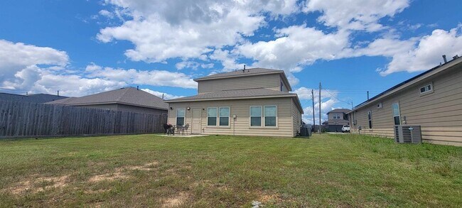 Building Photo - 121 Rd 51021
