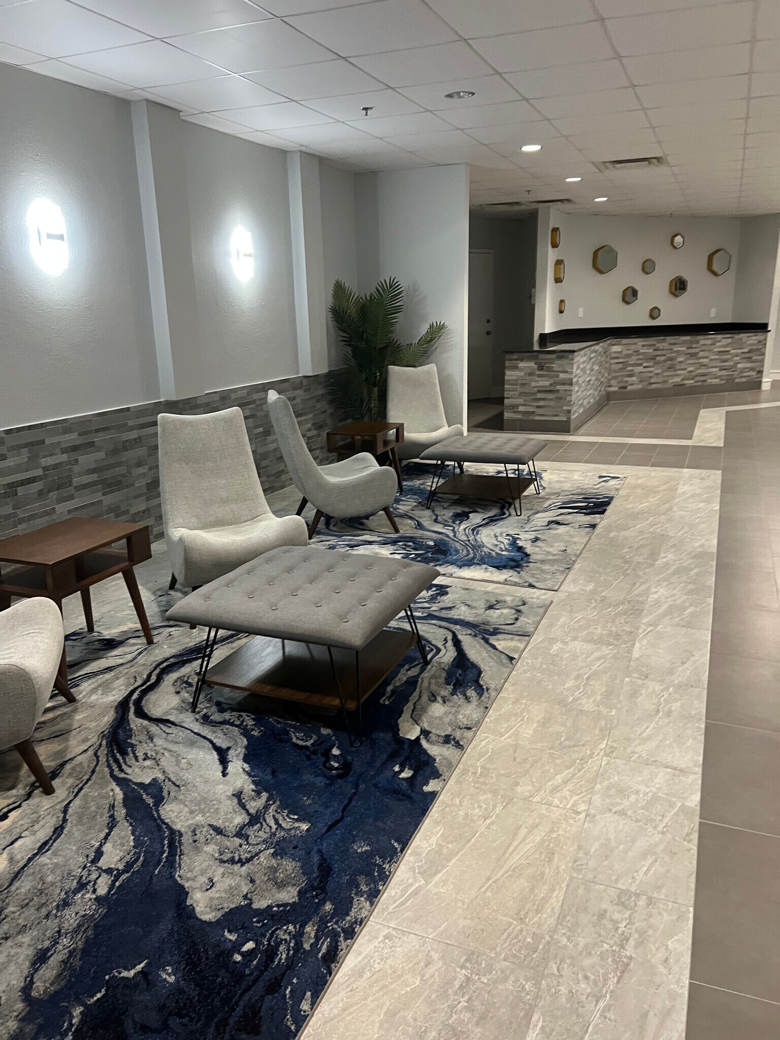 Building Photo - 151 E Washington St