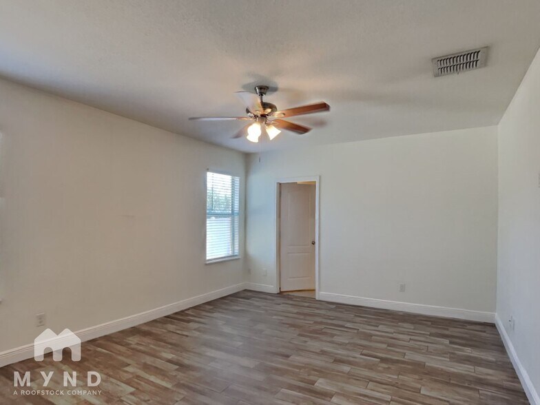 Building Photo - 4991 Windbourne Way