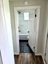 Building Photo - 414 Erie Ave