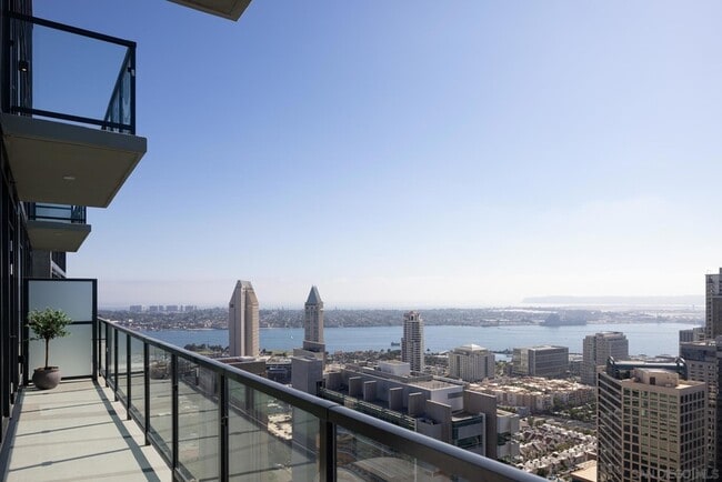 Building Photo - 1011 Union St